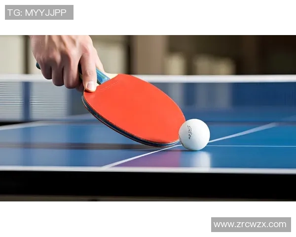 用胶泥雕刻足球明星形象展现运动魅力与艺术创意