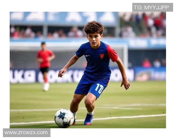 杨龙飞足球：从青训到职业生涯的奋斗与荣耀之路